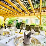 Boutique & Bio Wirtshaus Schwarzer Bock מלון 4*