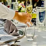 Boutique & Bio Wirtshaus Schwarzer Bock 4* אנסבאך