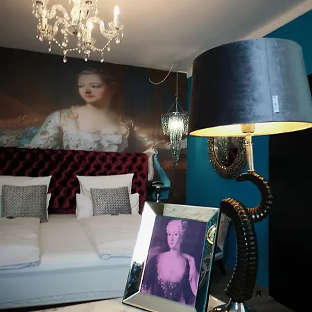 Boutique Hotel&bio Wirtshaus Schwarzer Bock 4*