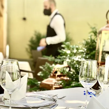 Boutique & Bio Wirtshaus Schwarzer Bock 4*